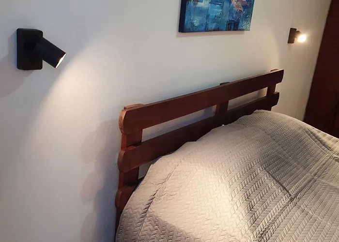 Marina Loft 101 *