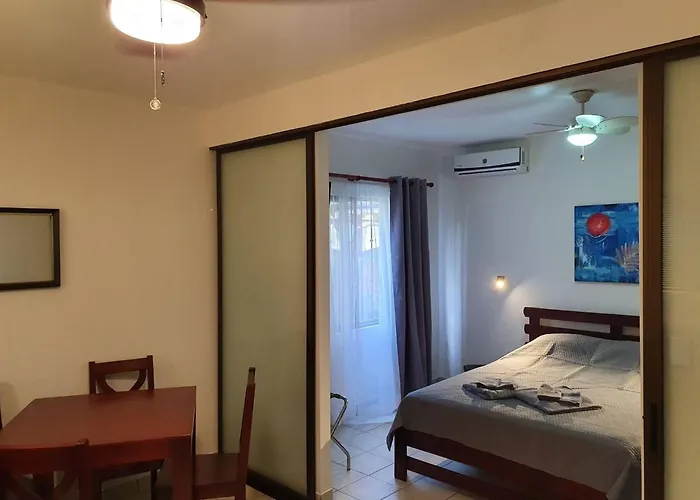 Marina Loft 101 *